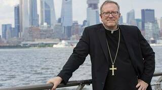 Obispo Barron: Elegir un ateo como presidente de los capellanes de Harvard es una 