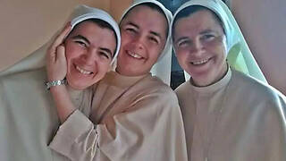  Tres hermanas deciden ser esposas de Cristo en la misma orden religiosa