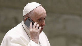 Los esfuerzos del Papa para poner fin a la guerra: “El Vaticano no descansa nunca”