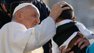 El Papa habla a la sociedad “enferma de individualismo” que deja a los “jóvenes pobres de esperanza”